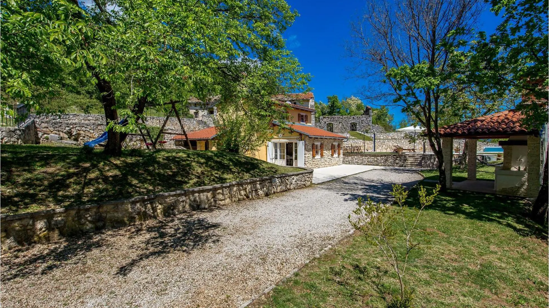 別荘 Amazing Home In Moscenice With Wifi
