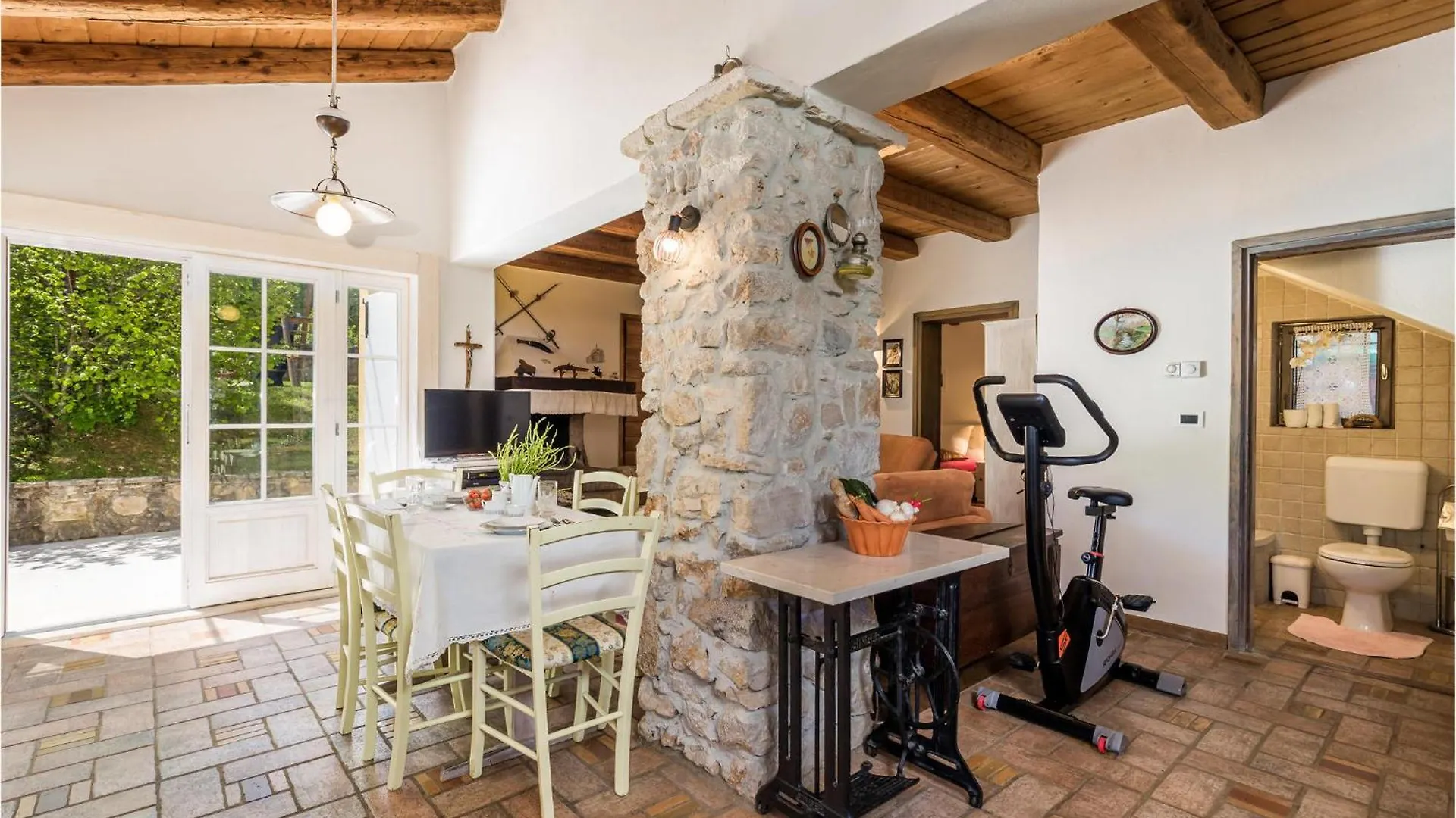 Amazing Home In Moscenice With Wifi クロアチア